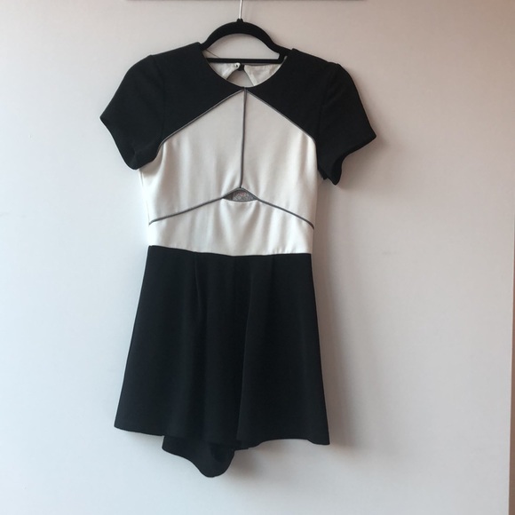 Three of Something Structured Playsuit in Black/White - Picture 2 of 4